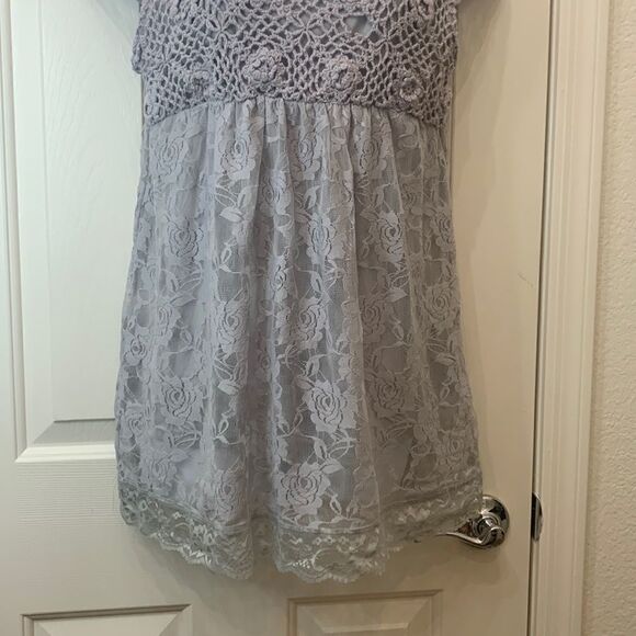 Solitaire Gray Square Neck Flutter Sleeves Crotchet Lace Floral Lined Blouse New - Picture 4 of 10